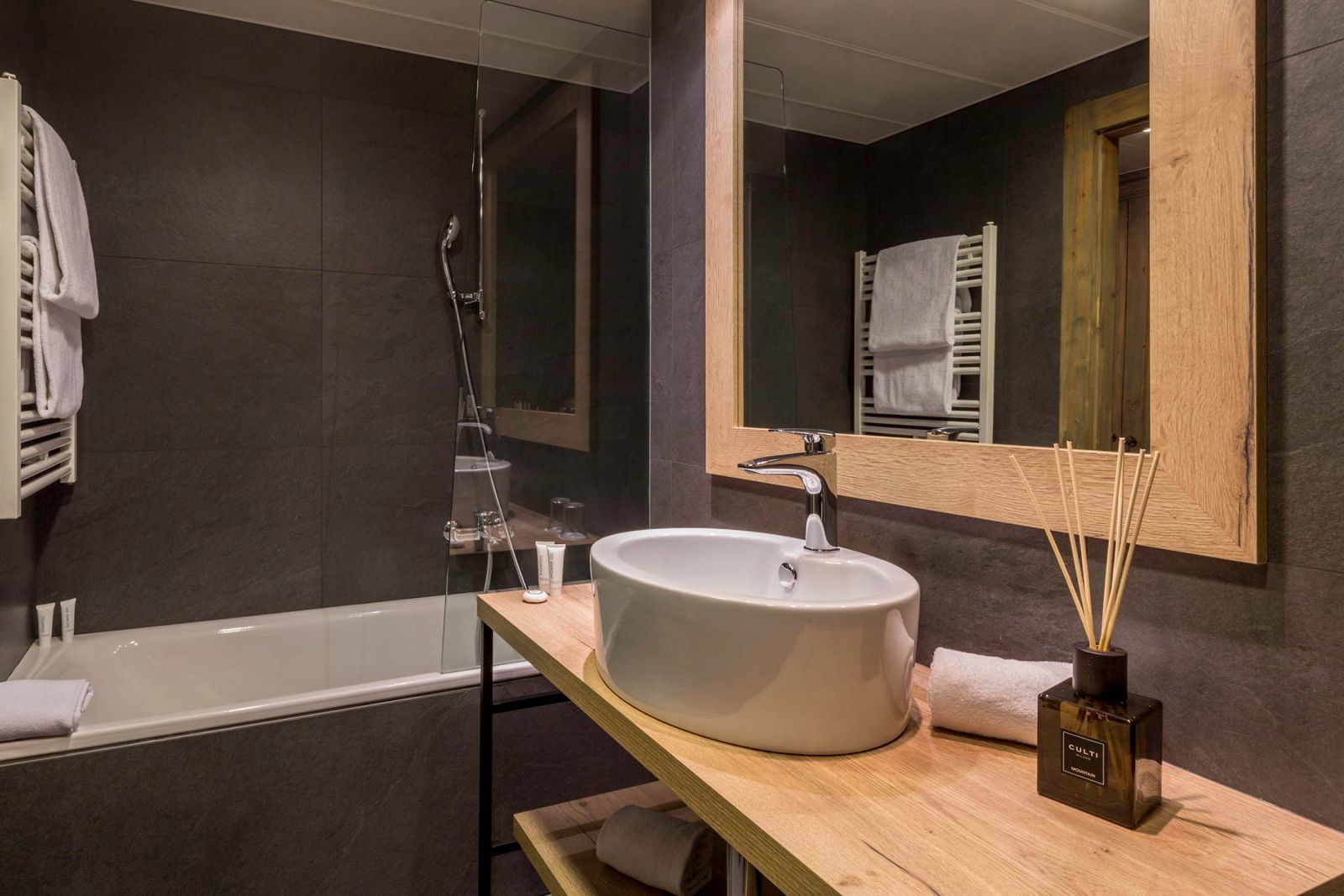 Hotel Edelweiss - Superior Room